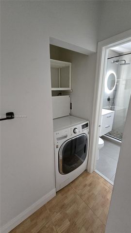 10070 E Bay Harbor Dr 70D, Bay Harbor Islands, FL 33154