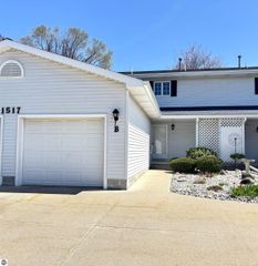 1517 E Gaylord Street # B, Mt Pleasant, MI 48858