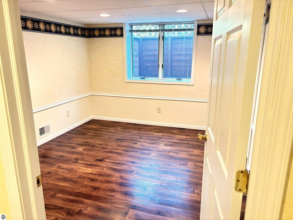 Image 18 of property listing at 1517 E Gaylord Street # B, Mt Pleasant, MI 48858