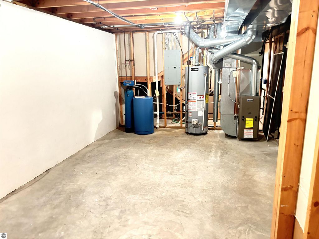 Image 22 of property listing at 1517 E Gaylord Street # B, Mt Pleasant, MI 48858