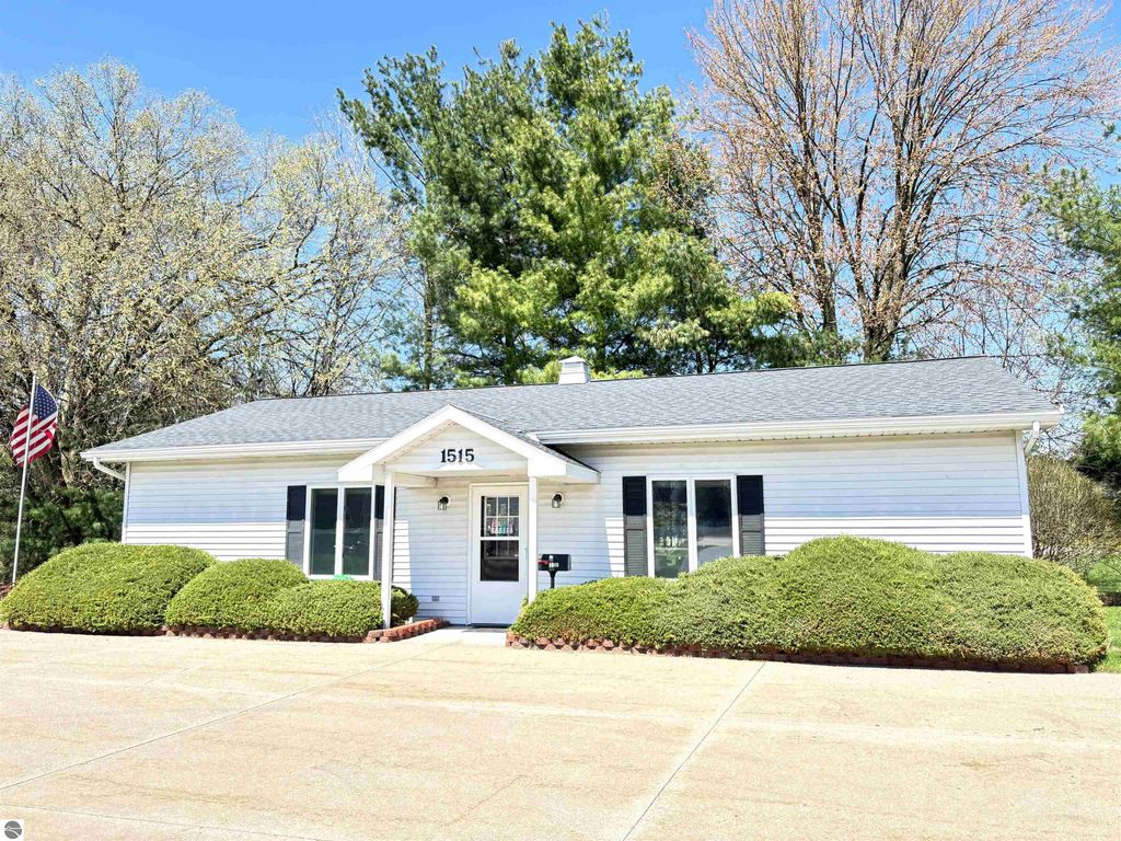 Image 23 of property listing at 1517 E Gaylord Street # B, Mt Pleasant, MI 48858