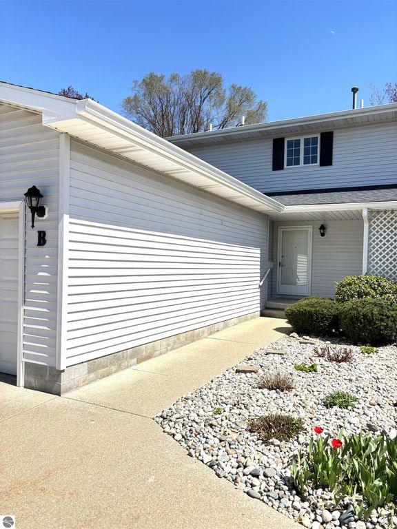 Image 25 of property listing at 1517 E Gaylord Street # B, Mt Pleasant, MI 48858