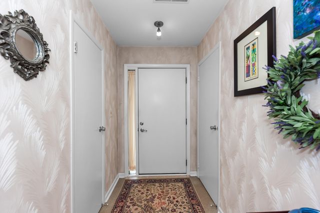 618 Watersedge Drive, Ann Arbor, MI 48105