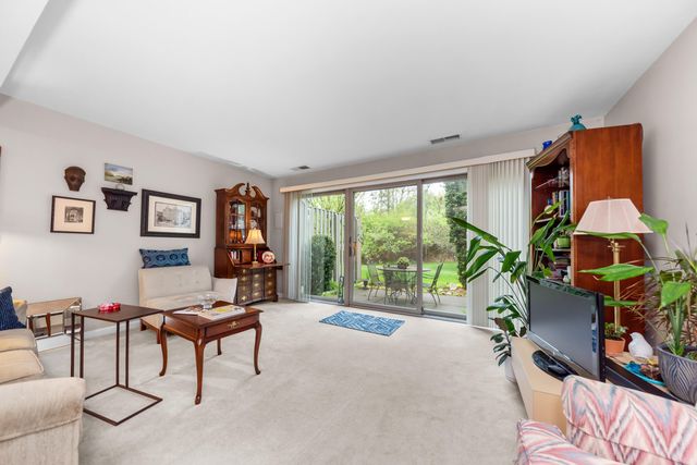 618 Watersedge Drive, Ann Arbor, MI 48105