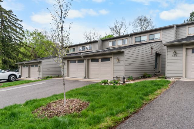 618 Watersedge Drive, Ann Arbor, MI 48105