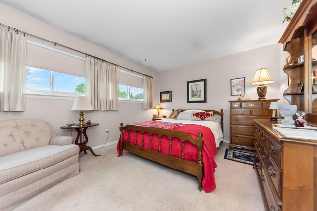 618 Watersedge Drive, Ann Arbor, MI 48105