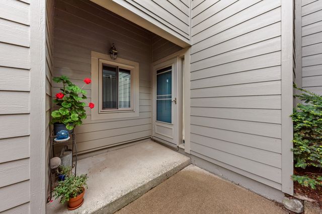618 Watersedge Drive, Ann Arbor, MI 48105