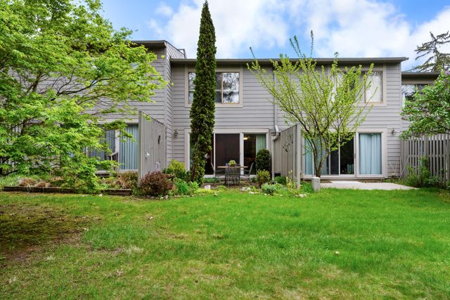 618 Watersedge Drive, Ann Arbor, MI 48105