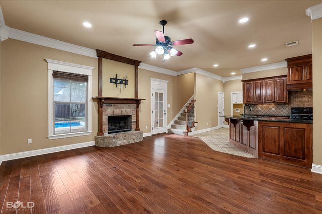 305 Tottenham Court, Bossier City, LA 71111