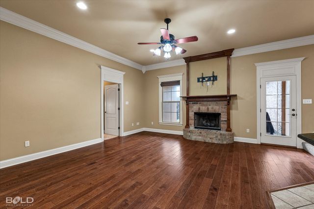 305 Tottenham Court, Bossier City, LA 71111