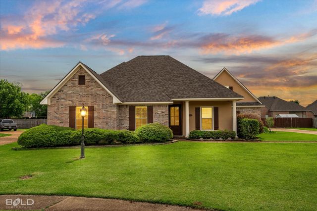 305 Tottenham Court, Bossier City, LA 71111