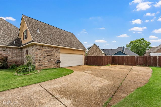 305 Tottenham Court, Bossier City, LA 71111