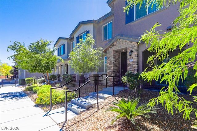 20 Barbara Lane 87, Las Vegas, NV 89183