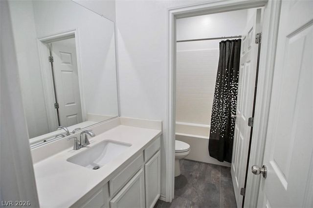 20 Barbara Lane 87, Las Vegas, NV 89183