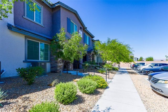 20 Barbara Lane 87, Las Vegas, NV 89183