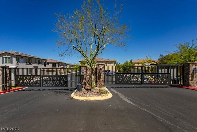 20 Barbara Lane 87, Las Vegas, NV 89183