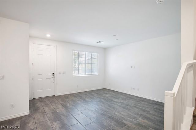 20 Barbara Lane 87, Las Vegas, NV 89183