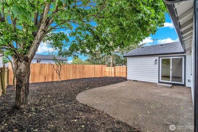 15910 NE Noble Street, Vancouver, WA 98662