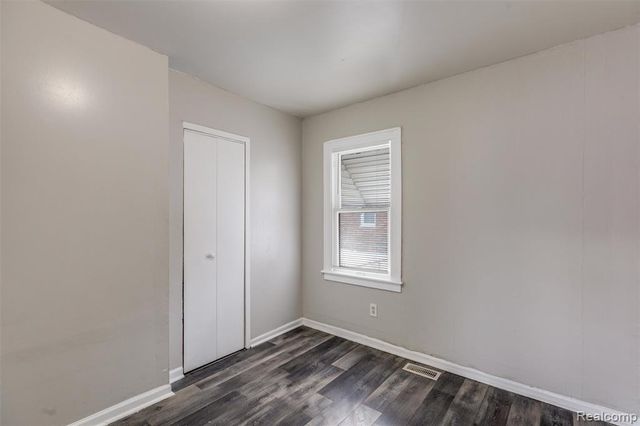 15358 Charles R Avenue, Eastpointe, MI 48021