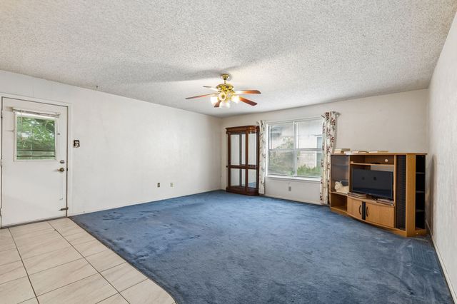 122 Cimarron Lane, Arlington, TX 76014
