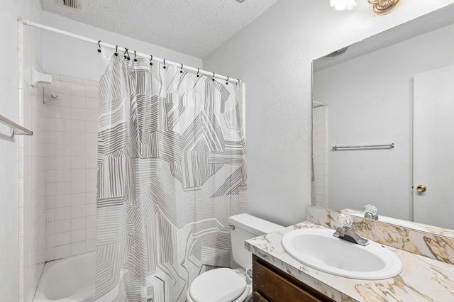 122 Cimarron Lane, Arlington, TX 76014