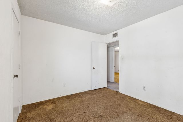 122 Cimarron Lane, Arlington, TX 76014
