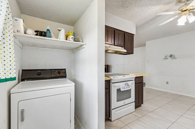 122 Cimarron Lane, Arlington, TX 76014