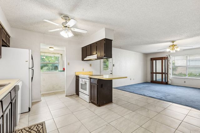 122 Cimarron Lane, Arlington, TX 76014