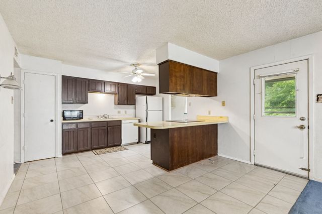 122 Cimarron Lane, Arlington, TX 76014