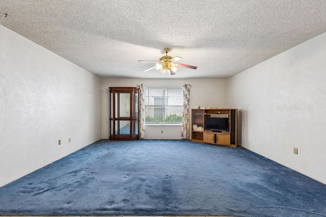 122 Cimarron Lane, Arlington, TX 76014