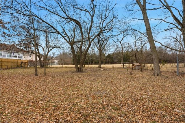 13726 Winchester Avenue, Grandview, MO 64030