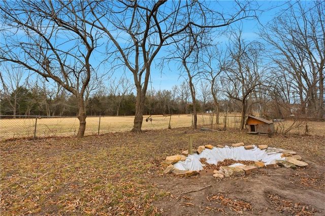 13726 Winchester Avenue, Grandview, MO 64030