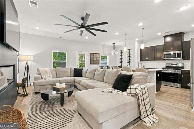 1170 Chastain Drive, Sugar Hill, GA 30518