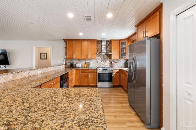 1015 Maldonado Dr, Pensacola Beach, FL 32561