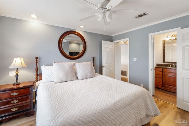 1015 Maldonado Dr, Pensacola Beach, FL 32561