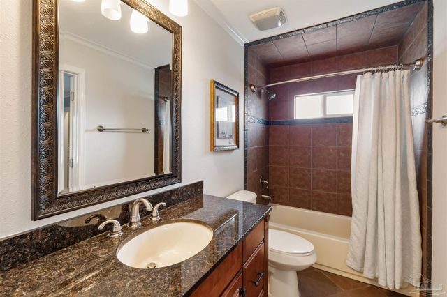 1015 Maldonado Dr, Pensacola Beach, FL 32561