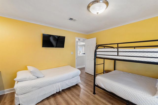 1015 Maldonado Dr, Pensacola Beach, FL 32561