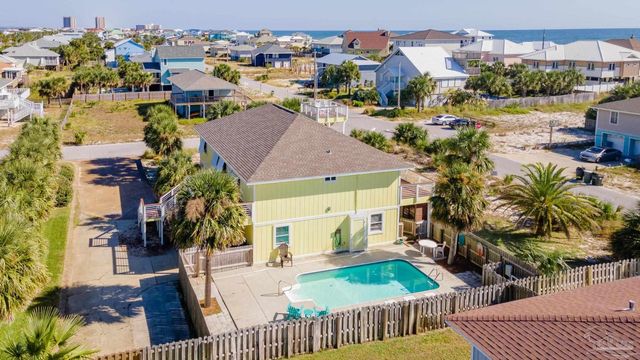 1015 Maldonado Dr, Pensacola Beach, FL 32561