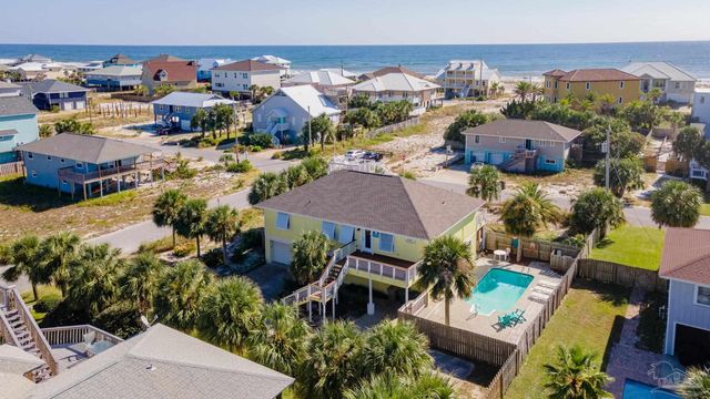 1015 Maldonado Dr, Pensacola Beach, FL 32561