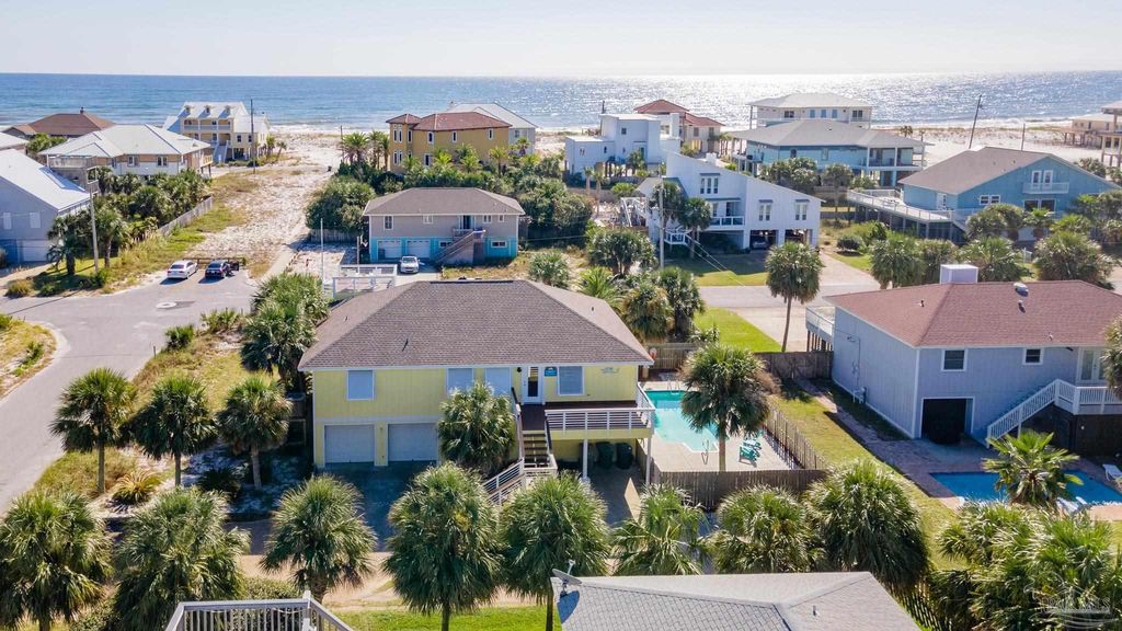 1015 Maldonado Dr, Pensacola Beach, FL 32561