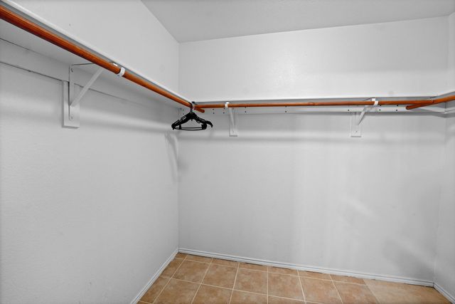 412 Sandy Creek Drive, Fort Worth, TX 76131