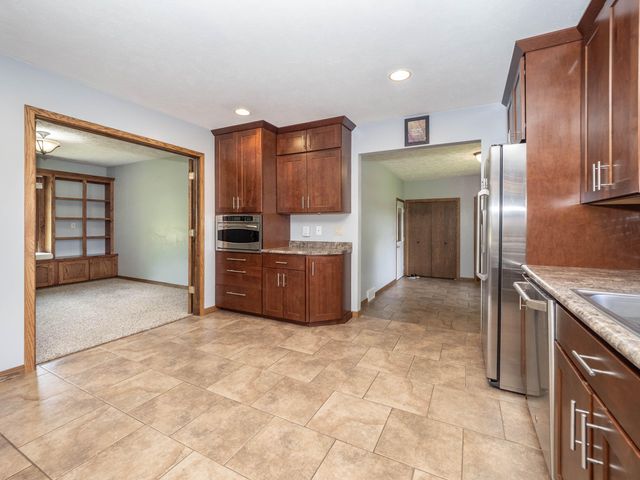 9434 Oakview Drive, Portage, MI 49024