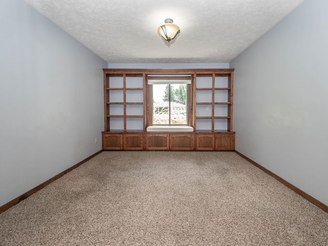 9434 Oakview Drive, Portage, MI 49024
