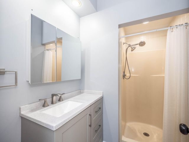 9434 Oakview Drive, Portage, MI 49024