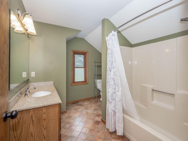 9434 Oakview Drive, Portage, MI 49024