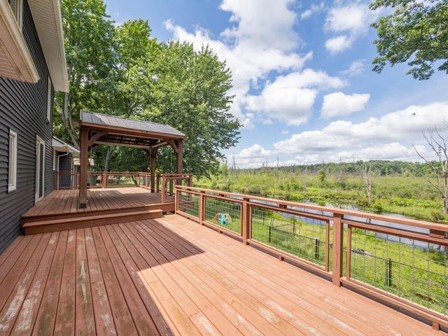 9434 Oakview Drive, Portage, MI 49024