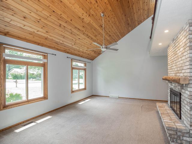9434 Oakview Drive, Portage, MI 49024