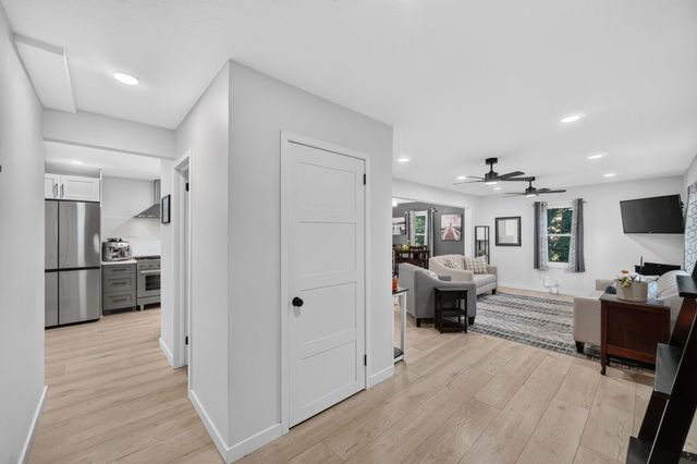 216 SW 39th Street, Des Moines, IA 50312