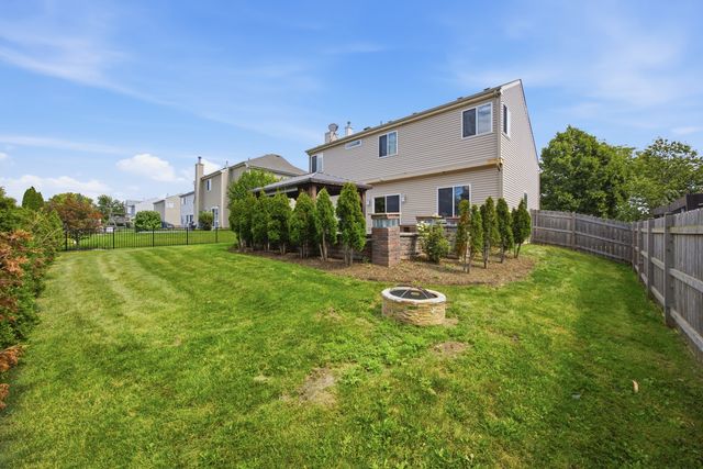 228 Norwich Drive, Bartlett, IL 60103