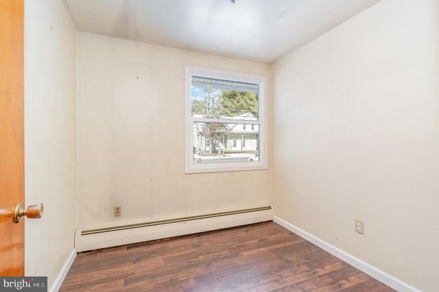 1011 E MAIN ST, Hegins, PA 17938